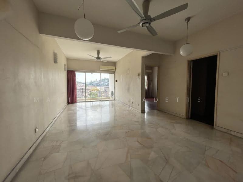 Apartment for Sale at Kristal Court Robson Heights - Maria Bernadette Tan - Living Room - PropertyGuru.com.my
