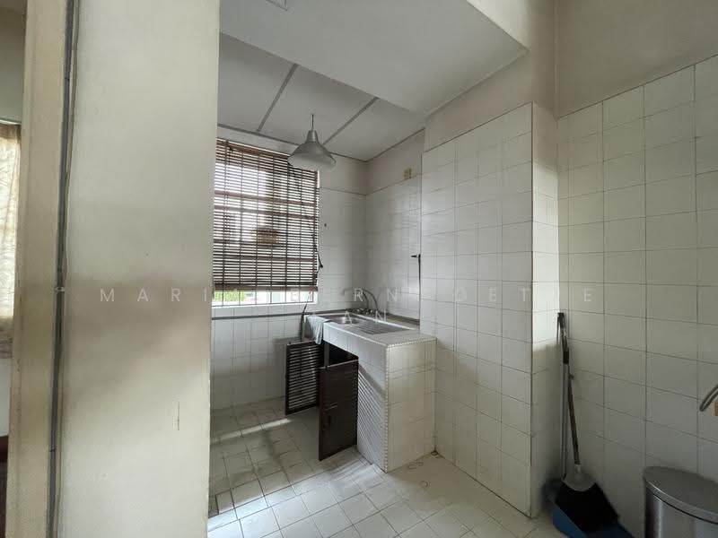 Apartment for Sale at Kristal Court Robson Heights - Maria Bernadette Tan - Kitchen - PropertyGuru.com.my