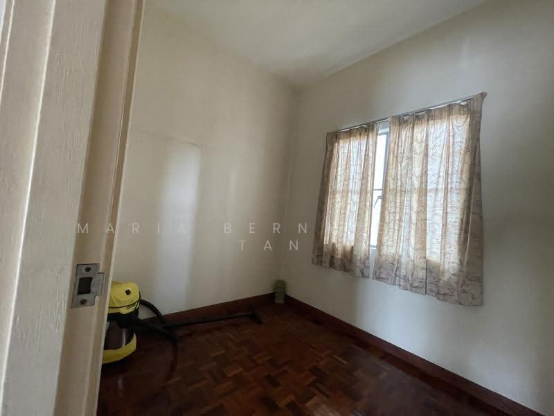 Apartment for Sale at Kristal Court Robson Heights - Maria Bernadette Tan - 3rd Bedroom - PropertyGuru.com.my