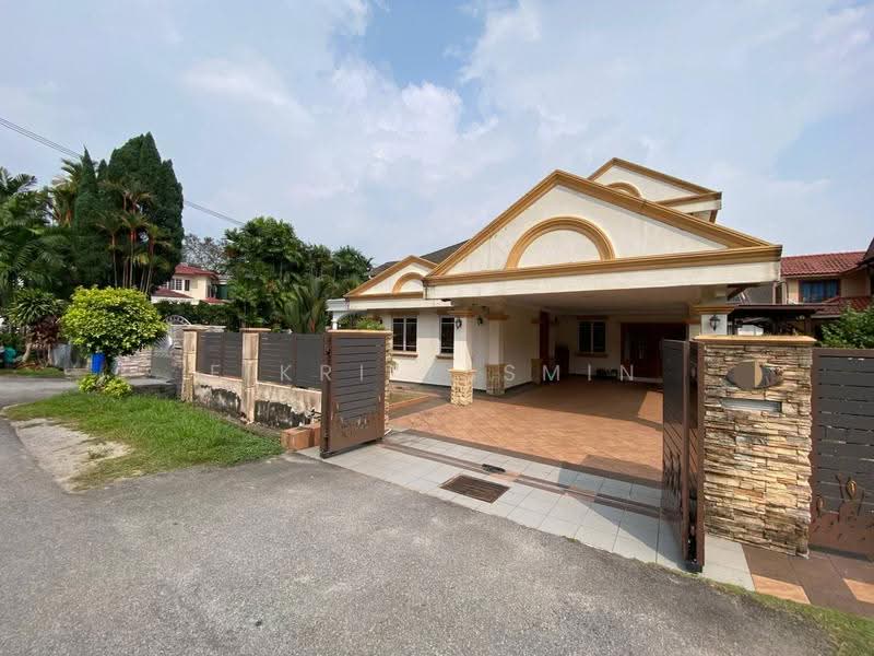 Semi-Detached House for Sale in Seksyen 9 (Shah Alam) - Fikri Yasmin - Exterior - PropertyGuru.com.my