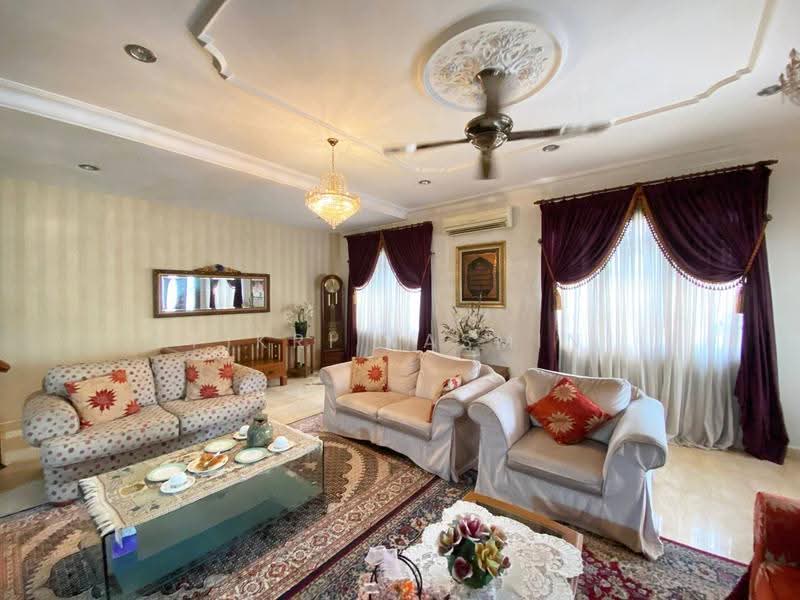 Semi-Detached House for Sale in Seksyen 9 (Shah Alam) - Fikri Yasmin - Living Room - PropertyGuru.com.my