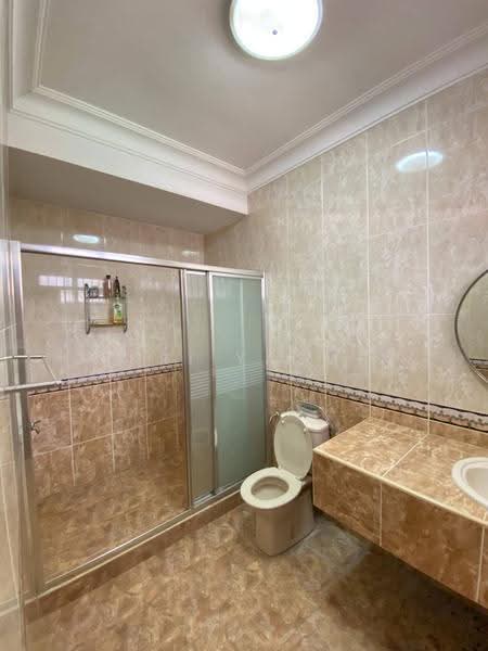 Semi-Detached House for Sale in Seksyen 9 (Shah Alam) - Fikri Yasmin - Bathroom - PropertyGuru.com.my