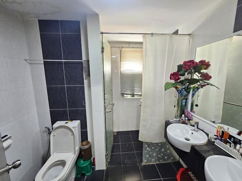 2-storey Terraced House for Sale in Denai Alam (Shah Alam) - Leo Koh - Bathroom - PropertyGuru.com.my