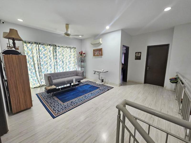 2-storey Terraced House for Sale in Denai Alam (Shah Alam) - Leo Koh - Living Room - PropertyGuru.com.my