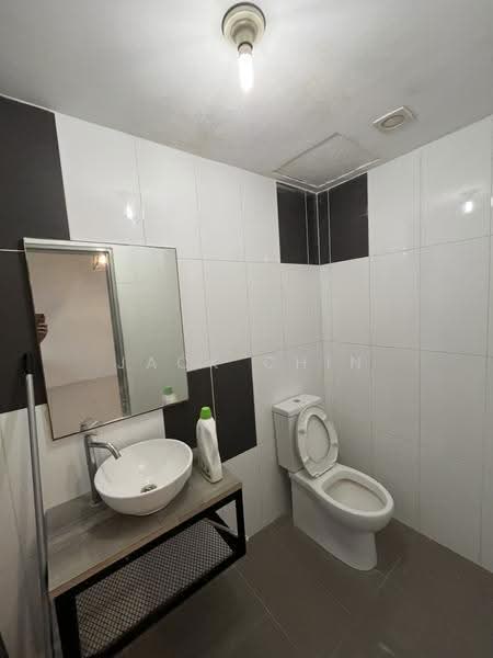 Service Residence for Rent at SOHO @ Empire City - Jack Chin - Bathroom - PropertyGuru.com.my