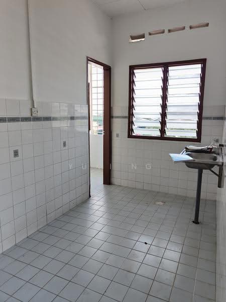 Flat for Rent at Subang Perdana Goodyear Court 10 - Yuki Ng - Kitchen - PropertyGuru.com.my