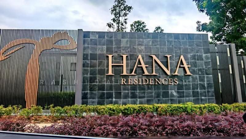 Rumah Berkembar untuk Dijual di Telok Panglima Garang (Selangor) - Rashidah Juremi - Exterior - PropertyGuru.com.my
