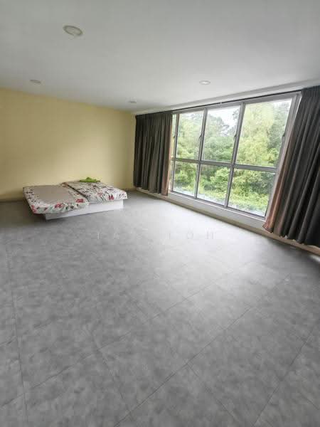 Shop / Office untuk Dijual di Kajang (Selangor) - Ian Loh - Bedroom - PropertyGuru.com.my