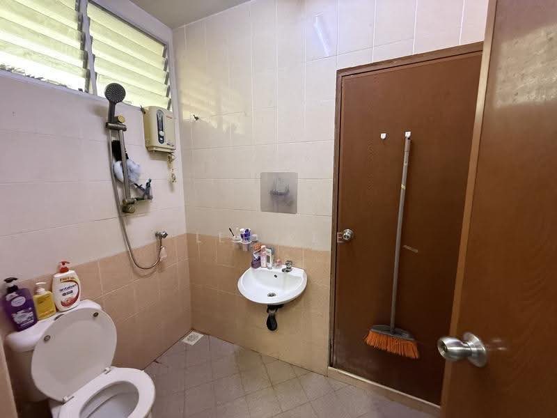 Rumah Teres 2-Tingkat untuk Dijual di Sri Medan (Yong Peng) - Lee Kee - Bathroom - PropertyGuru.com.my