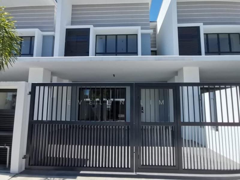 2-storey Terraced House for Sale in Bandar Rimbayu (Telok Panglima Garang) - Evelyn Lim - Exterior - PropertyGuru.com.my