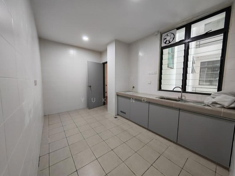 Kondominium untuk Disewa di Alam Desa @ Park Village - Yuki Ng - Kitchen - PropertyGuru.com.my