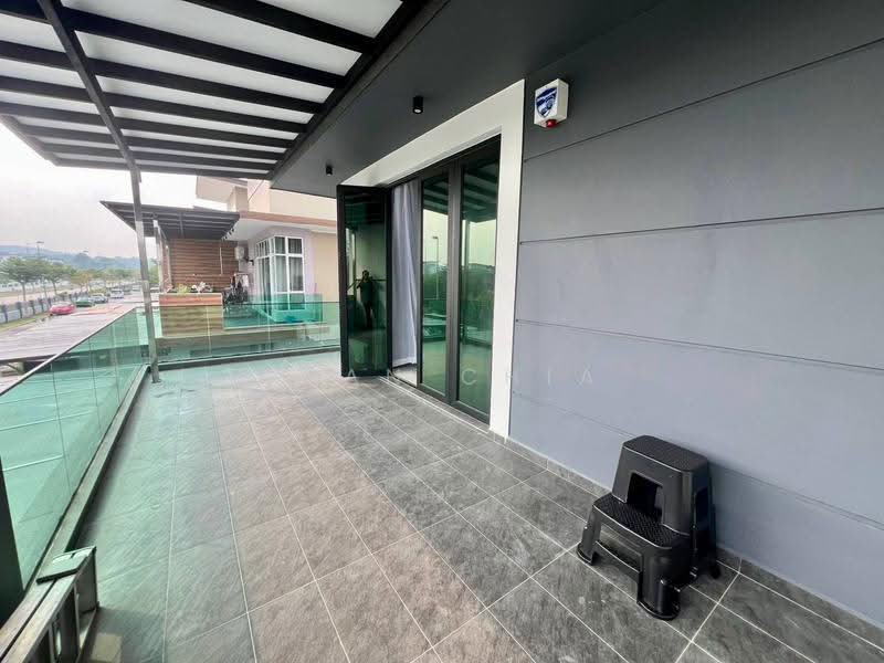 Rumah Kluster untuk Dijual di Skudai (Johor) - Joan Chia - Balcony - PropertyGuru.com.my