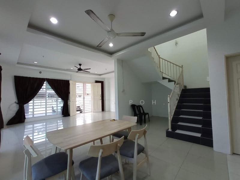 Rumah Teres 2-Tingkat untuk Dijual di Senawang (Negeri Sembilan) - Ester Poh. - Living Room - PropertyGuru.com.my