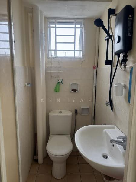 Apartment for Rent at Casa Riana - Ken Yap - Bathroom - PropertyGuru.com.my