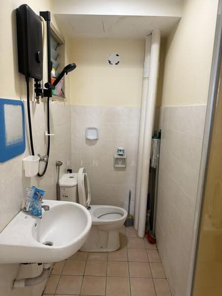 Apartment for Rent at Casa Riana - Ken Yap - Bathroom - PropertyGuru.com.my