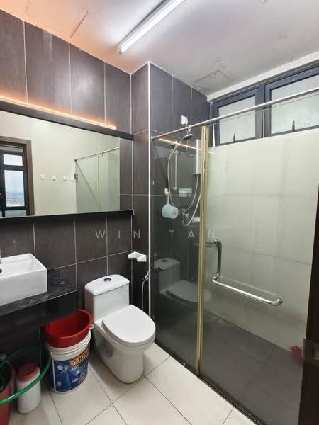 Kediaman Servis untuk Dijual di D'Secret Garden (Pangsapuri Kempas Indah) - Win Tan - Bathroom - PropertyGuru.com.my
