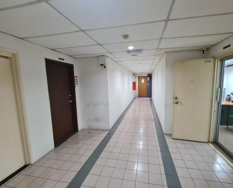 Shop / Office for Rent in Bandar Sri Permaisuri (Cheras) - Jim Tan - Corridor - PropertyGuru.com.my