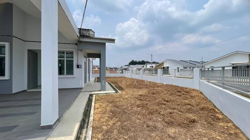 Rumah Teres untuk Disewa di Bandar Putra Kulai (Kulai) - Eve Pang - Exterior - PropertyGuru.com.my