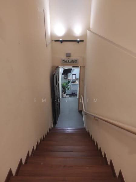 Kilang Teres untuk Dijual di Shah Alam (Selangor) - Emily Lim - Entrance - PropertyGuru.com.my