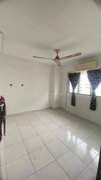 Apartment for Sale at Vista Angkasa - Muhammad Shahrul Ridhwan Mehamad Nasir - Master Bedroom - PropertyGuru.com.my