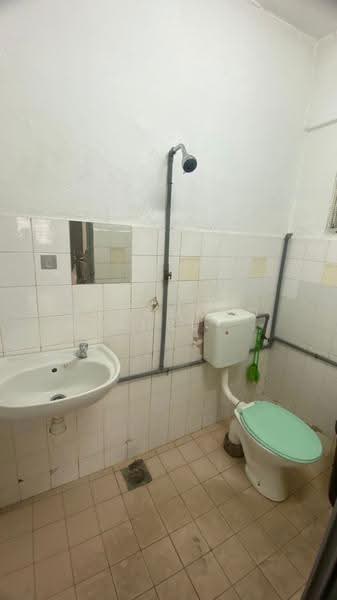 Apartment for Sale at Vista Angkasa - Muhammad Shahrul Ridhwan Mehamad Nasir - Bathroom - PropertyGuru.com.my