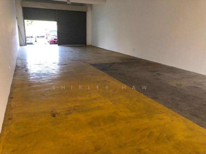 Shop / Office for Rent in Taman Molek (Johor Bahru) - Shirley Haw - Entrance - PropertyGuru.com.my