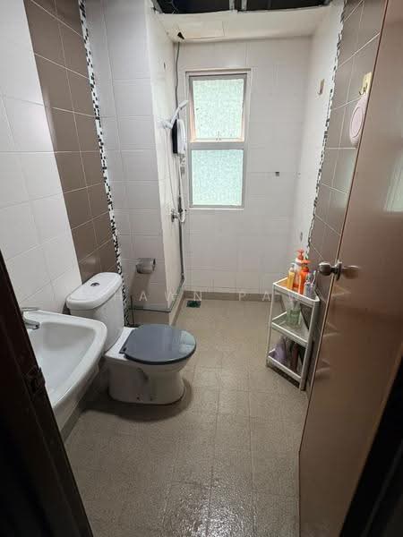 Kondominium untuk Dijual di Villa Park - Shawn Paw - Bathroom - PropertyGuru.com.my