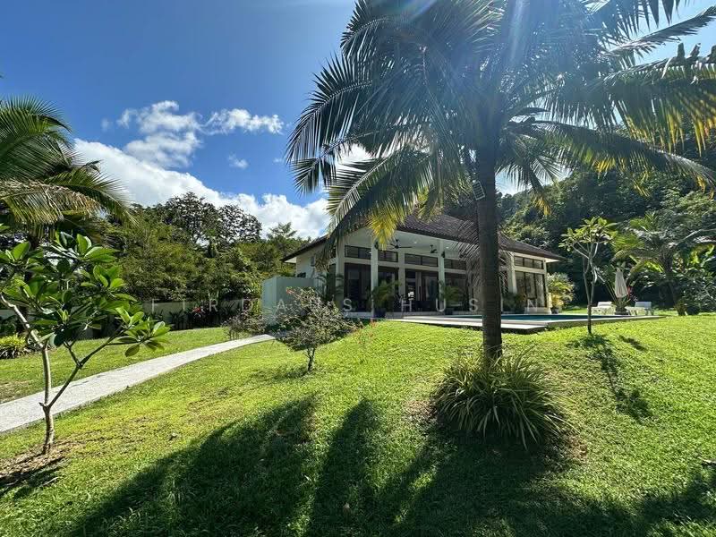 Bungalow House untuk Dijual di Pantai Tengah (Chenang) - Firdaus Husin - Exterior - PropertyGuru.com.my