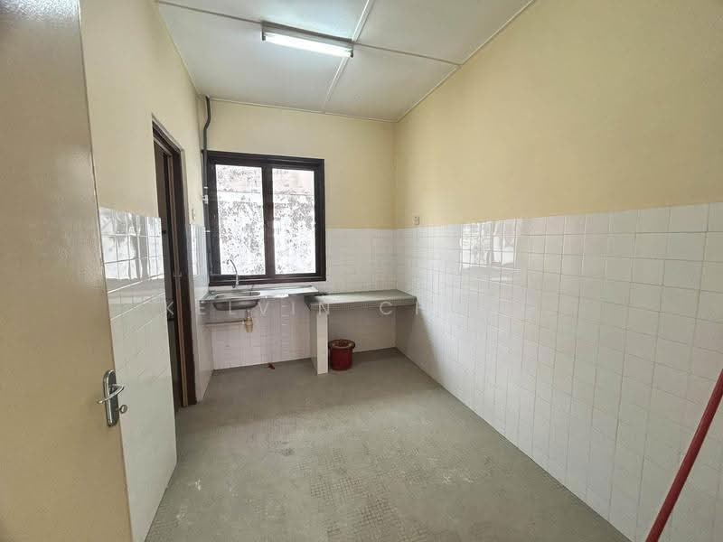Rumah Flat untuk Dijual di Ipoh Garden East Apartment - Kelvin Chong - Kitchen - PropertyGuru.com.my