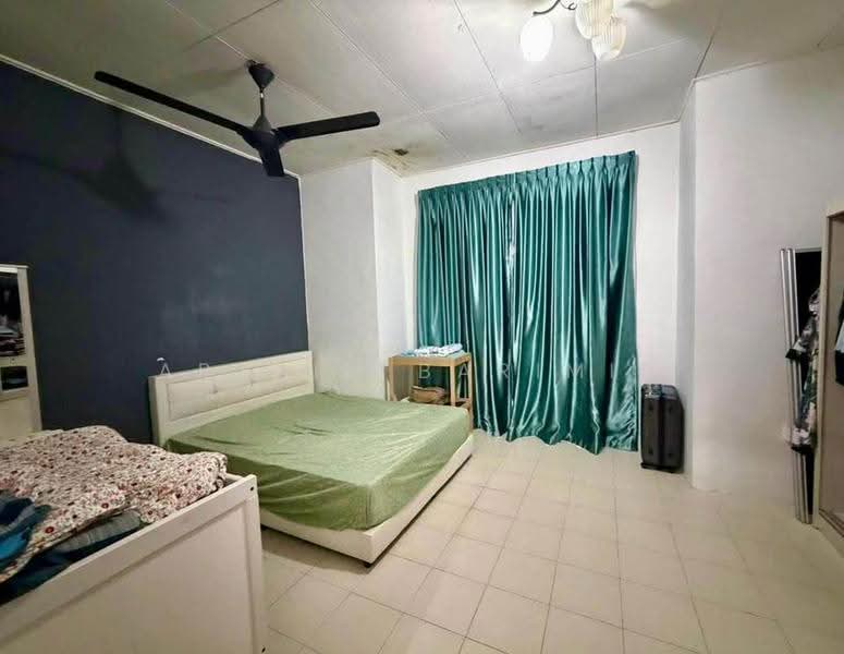 2-storey Terraced House for Sale in Taman Scientex Pasir Gudang (Pasir Gudang) - Arzaim Barimin - Bedroom - PropertyGuru.com.my