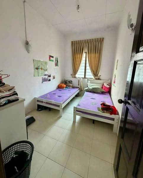2-storey Terraced House for Sale in Taman Scientex Pasir Gudang (Pasir Gudang) - Arzaim Barimin - Bedroom - PropertyGuru.com.my