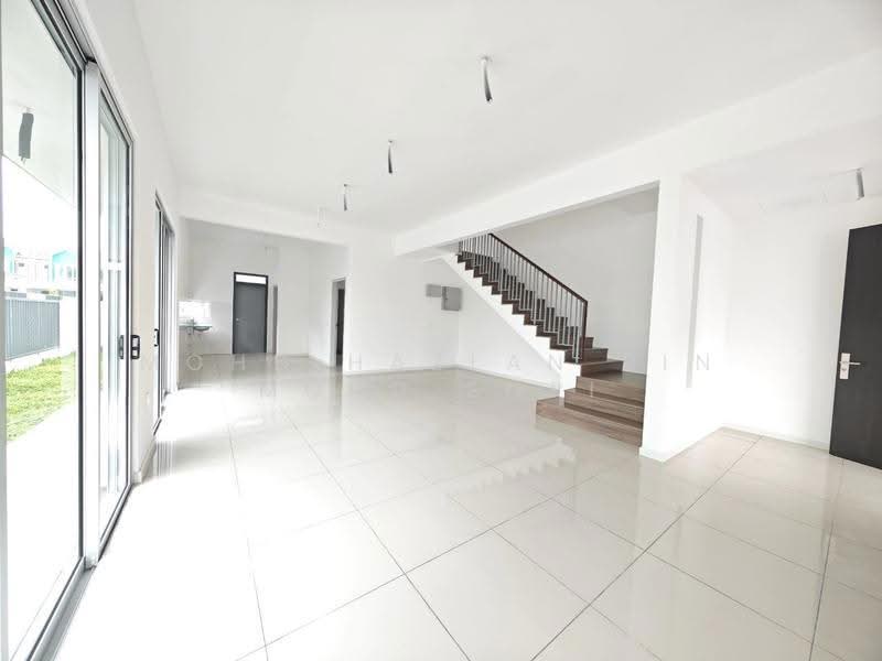 Rumah Teres 2-Tingkat untuk Dijual di Bandar Serenia (Dengkil) - Mohd Hazlan bin Mohd Sopi - Living Room - PropertyGuru.com.my