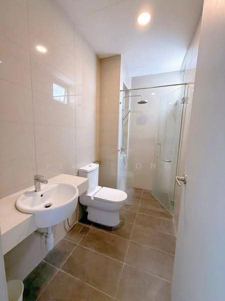Kediaman Servis untuk Disewa di PJ Midtown - Felix Wong - Bathroom - PropertyGuru.com.my