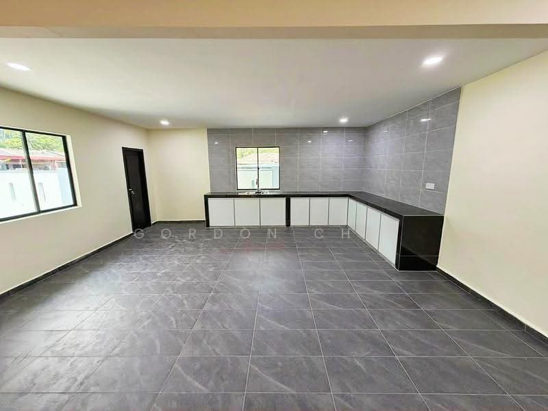 1-storey Terraced House for Sale in Pulai (Johor) - Gordon Chai - Kitchen - PropertyGuru.com.my