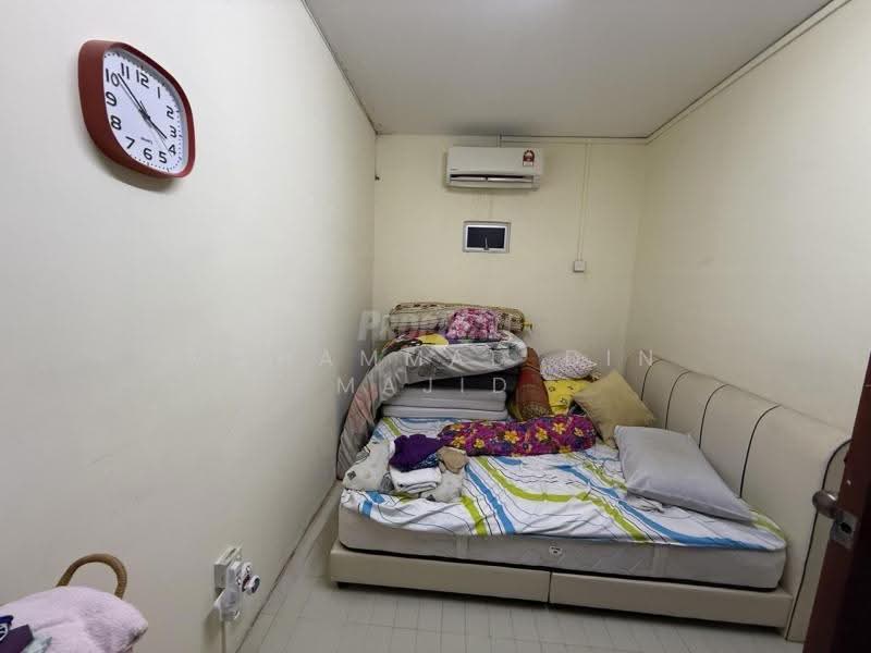 2-storey Terraced House for Sale in Seksyen 19 (Shah Alam) - Mohammad Din Majid - Bedroom - PropertyGuru.com.my