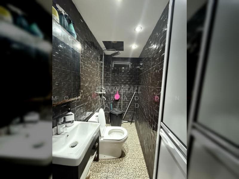 2-storey Terraced House for Sale in Seksyen 19 (Shah Alam) - Mohammad Din Majid - Bathroom - PropertyGuru.com.my