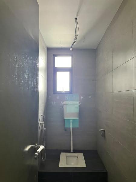 Retail Space untuk Disewa di Bandar Puteri Puchong (Puchong) - Stanley Hang - Bathroom - PropertyGuru.com.my