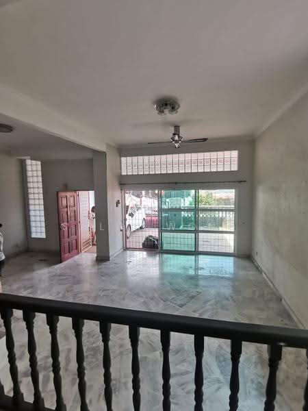 Semi-Detached House for Sale in Taman Universiti Indah (Seri Kembangan) - Sally Wong - Living Room - PropertyGuru.com.my