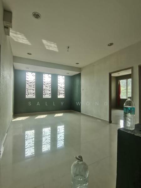 Semi-Detached House for Sale in Taman Universiti Indah (Seri Kembangan) - Sally Wong - Living Room - PropertyGuru.com.my