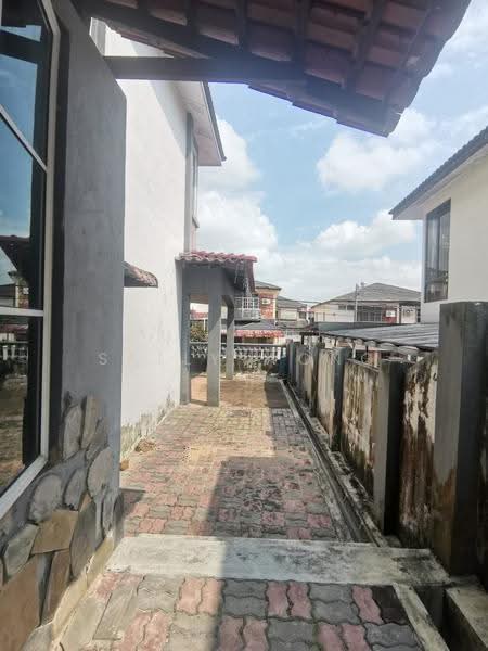 Semi-Detached House for Sale in Taman Universiti Indah (Seri Kembangan) - Sally Wong - Exterior - PropertyGuru.com.my