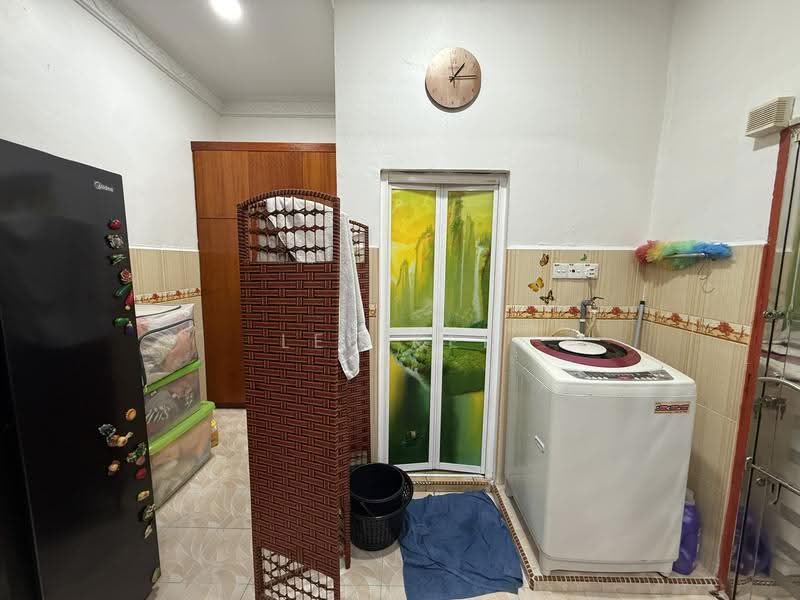 Rumah Teres 1-Tingkat untuk Dijual di Taman Sri Panchor (Batu Pahat) - Lee Kee - Interior - PropertyGuru.com.my