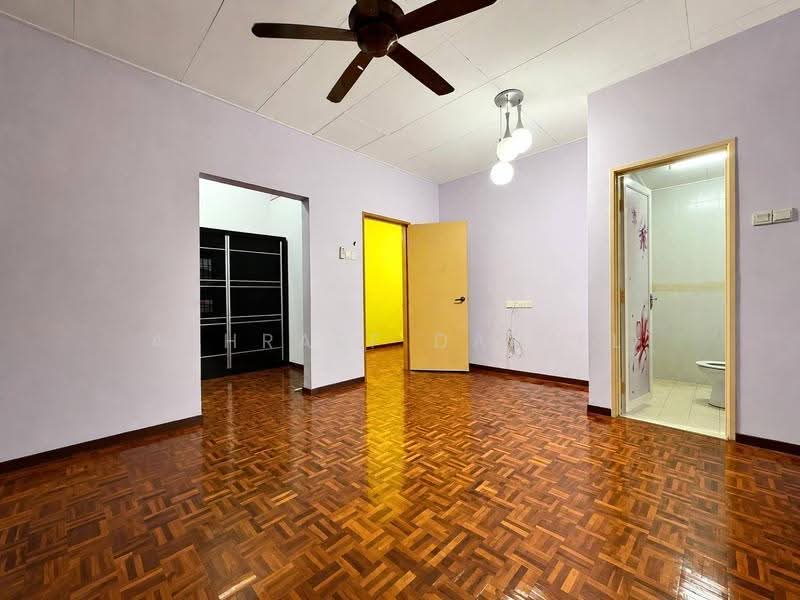 Semi-Detached House for Sale in Setia Impian (Setia Alam) - Ashraff Daniel - Living Room - PropertyGuru.com.my