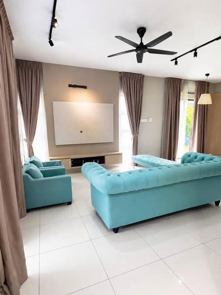 Rumah Teres 2-Tingkat untuk Dijual di Bandar Bukit Raja (Klang) - Hakim Fauzi - Living Room - PropertyGuru.com.my