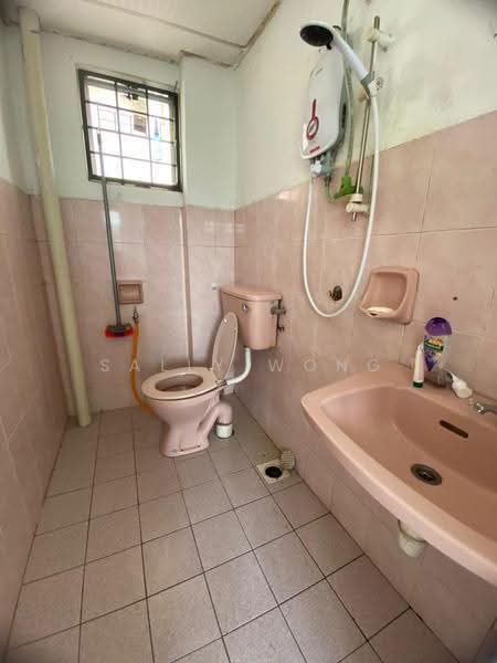 Apartment for Sale at Pangsapuri Bayu - Sally Wong - Bathroom - PropertyGuru.com.my