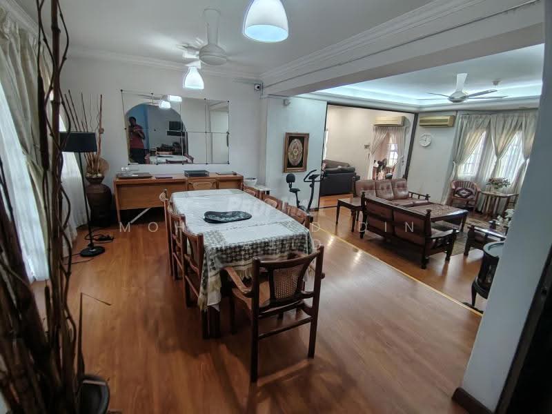 Bungalow House for Sale in SS19 (Subang Jaya) - Mohammad Din Majid - Dining Room - PropertyGuru.com.my