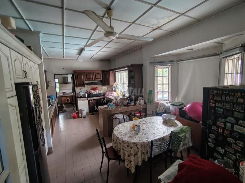 Bungalow House for Sale in SS19 (Subang Jaya) - Mohammad Din Majid - Kitchen - PropertyGuru.com.my