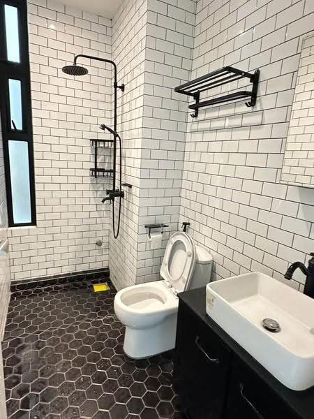 Condominium for Rent at Oasis - Kelvin Chong - Bathroom - PropertyGuru.com.my