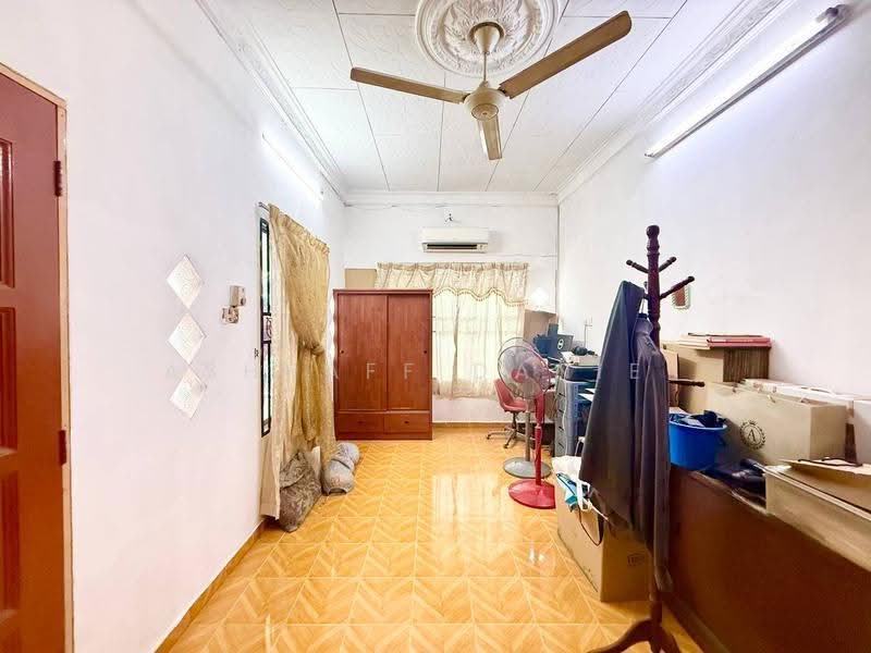 1-storey Terraced House for Sale in Seksyen 17 (Shah Alam) - Ashraff Daniel - PropertyGuru.com.my