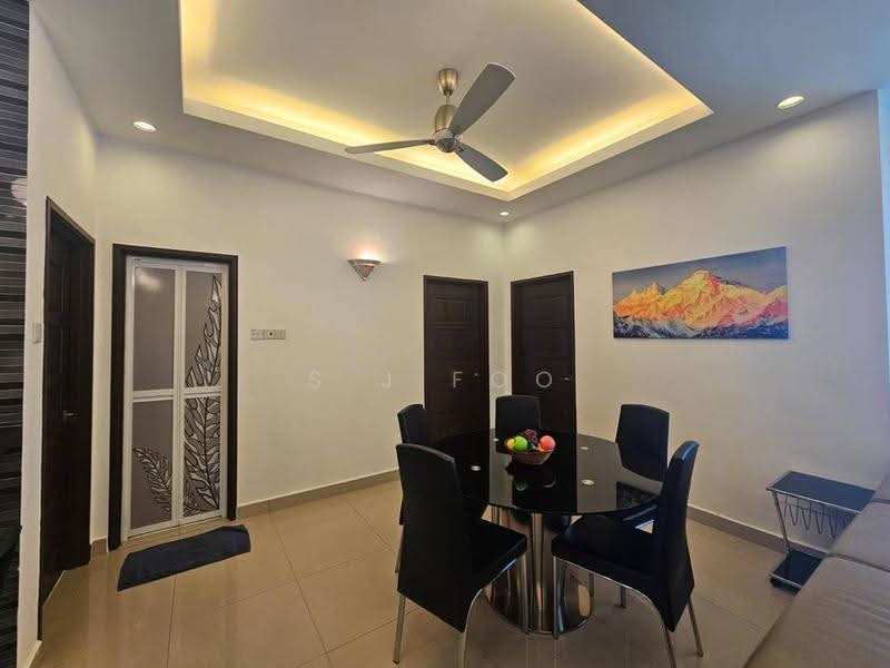 Kondominium untuk Dijual di I-Regency Condominium (Ideal Regency) - S J Foo - Dining Room - PropertyGuru.com.my