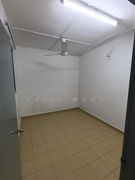 2-storey Terraced House for Sale in Taman Bukit Serdang (Seri Kembangan) - Sally Wong - Interior - PropertyGuru.com.my